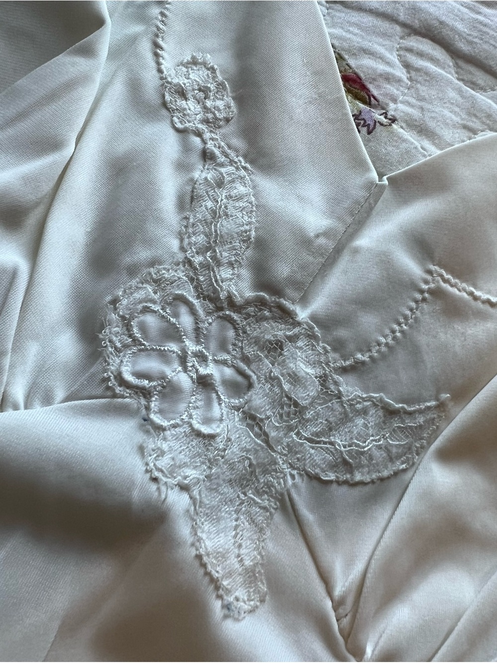 VTG Ivory White Full Slip Dress Floral Lace Embroidered Scallop Medium - Picture 10 of 13